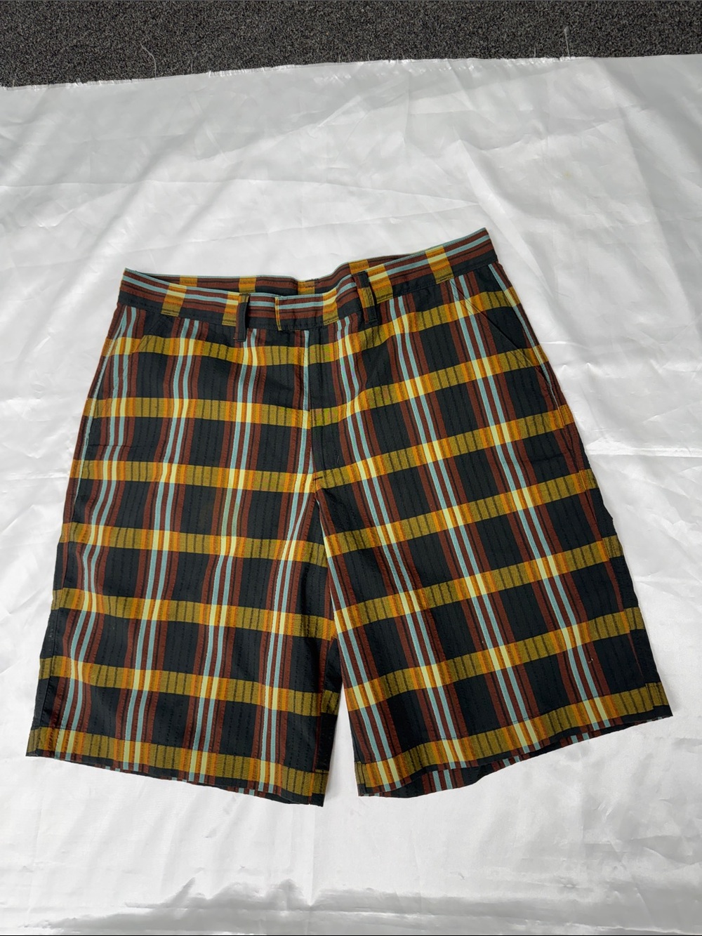 Men's Plaid Patagonia Shorts in Black & Yellow Sz.35
